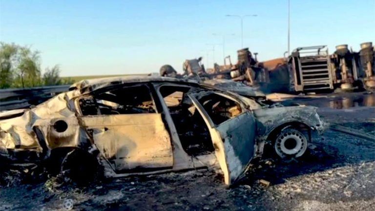 Четыре человека погибли и шесть пострадали в ДТП на трассе в Ростовской области