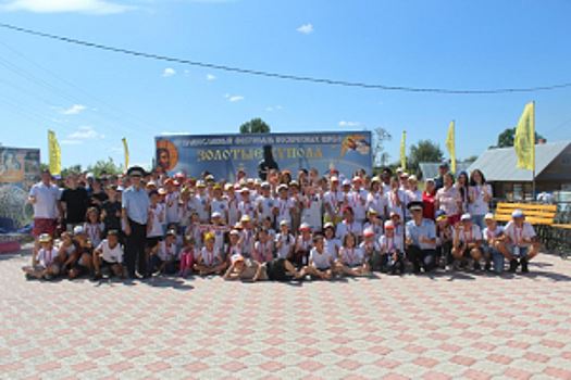 В Марий Эл автоинспекторы организовали тематические площадки по безопасности дорожного движения для участников православного фестиваля