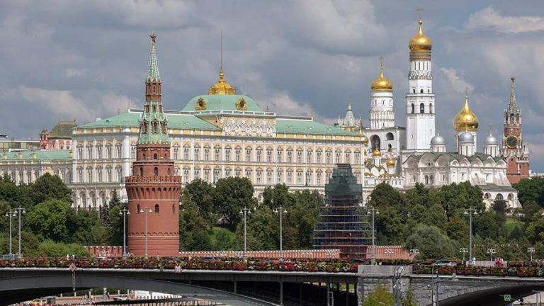 Путин пригласил Трампа встретиться в Москве
