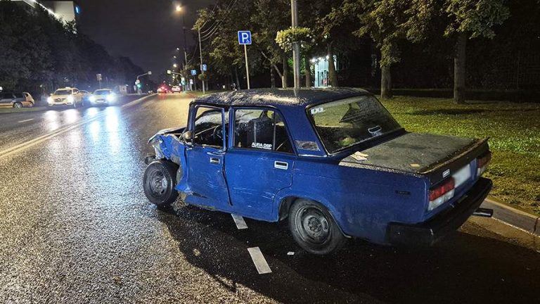 За прошедшие сутки в России произошло 350 ДТП
