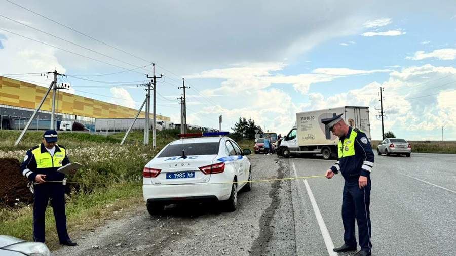 Трое детей пострадали в ДТП в Свердловской области