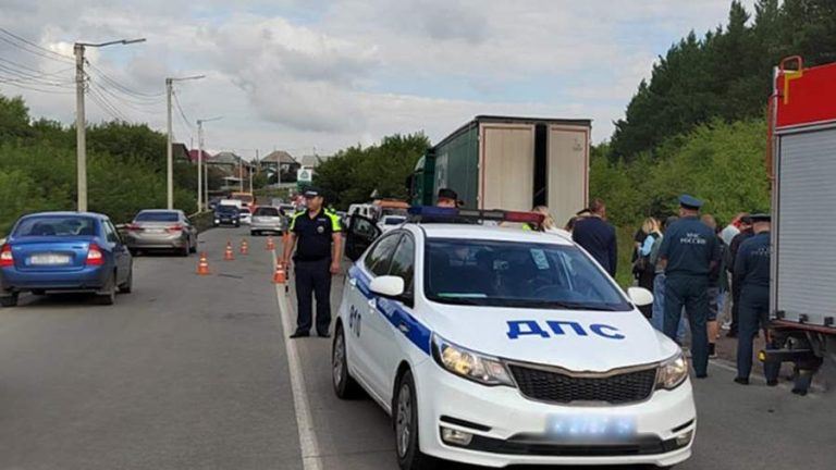 Пять человек погибли и еще один пострадал в ДТП в Кемеровской области