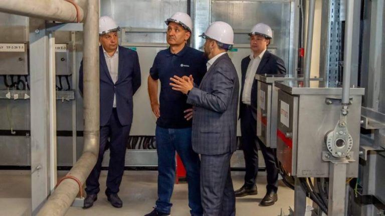Гендиректор «Россетей» проверил работу крупнейшего энерготранзита постоянного тока на основе сверхпроводимости