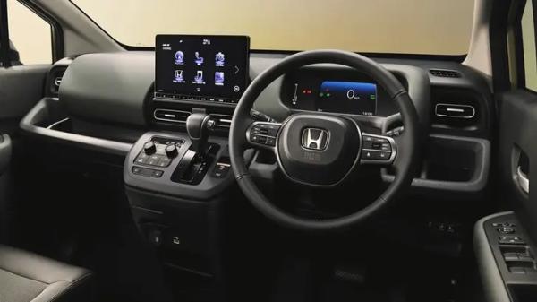 В России появилась практичная семейная Honda, которую можно купить дешевле «Лады»