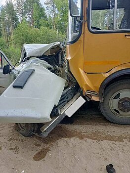 В Подосиновском районе в ДТП с рейсовым автобусом погиб водитель «Нивы»