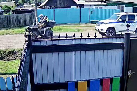 Подросток на снегоболотоходе нарочно сбил полицейского в Приангарье