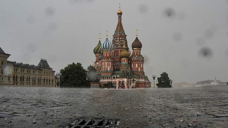 Синоптики спрогнозировали пасмурную погоду на выходных в Москве