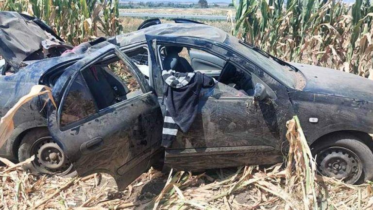 При опрокидывании автомобиля в Ставропольском крае пострадали пять человек