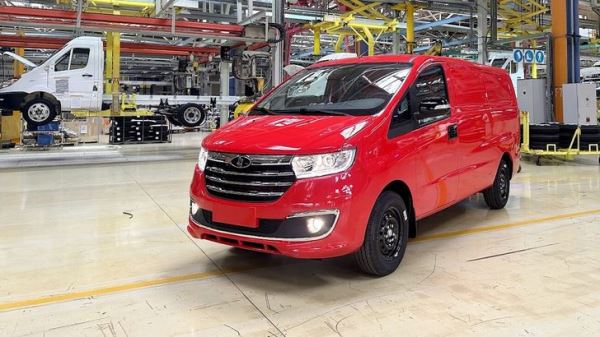 Российский автопром впал в спячку: семь автозаводов приостановили производство, часть переходит на четырехдневку