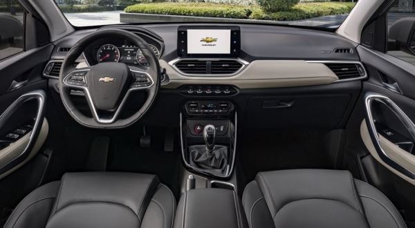 В Россию вернулся практичный семейный кроссовер Chevrolet. Он стоит намного дешевле «китайцев»