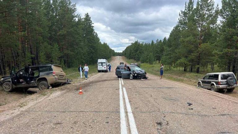 Пять человек пострадали в ДТП с тремя автомобилями в Бурятии
