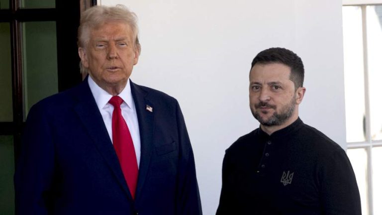 Bild узнала о намерении Трампа провести личную встречу с Зеленским