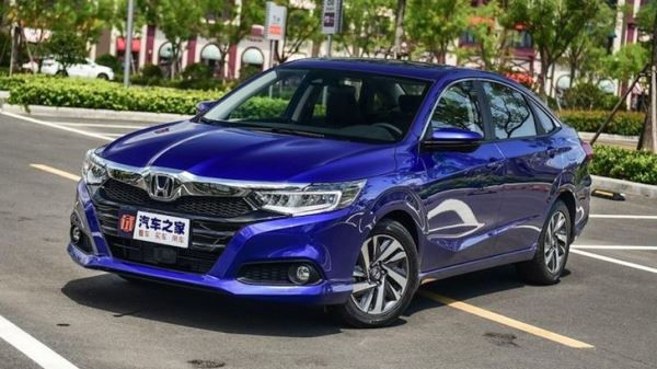 В России появилась новая практичная Honda, которая стоит дешевле «Лады» и «Москвича»