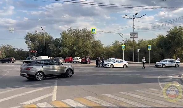 В Волгограде госавтоинспекторы ищут неплательщиков штрафов ГИБДД