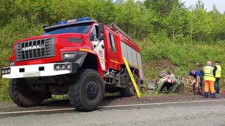 Два человека погибли и четверо пострадали в ДТП с легковушками в Пермском крае