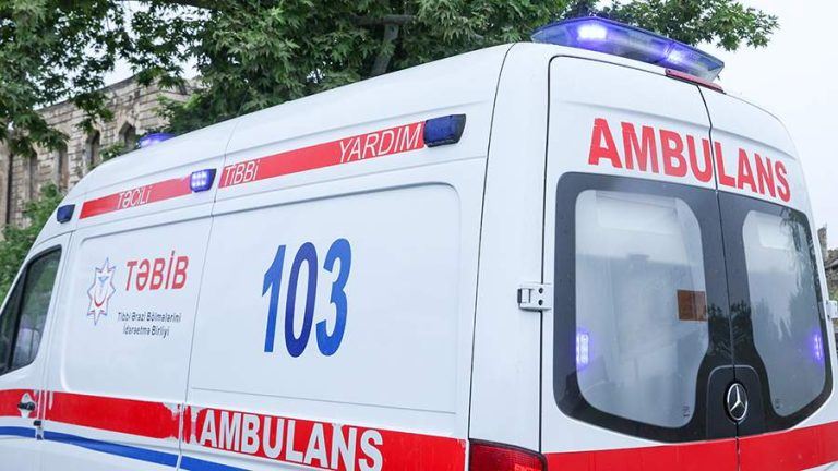 Семь человек погибли и пять пострадали в ДТП с микроавтобусом в Азербайджане