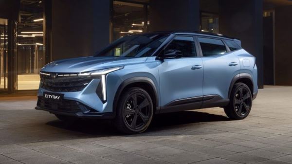 В России подешевели седан и самый популярный кроссовер Geely. Сколько они стоят